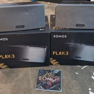 NWT Sonos Play:3 set of two